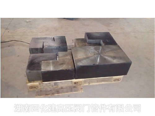 湖南成品管件銷售,尿素鋼閥門(mén)批發(fā),湖南四化建高壓閥門(mén)管件有限公司